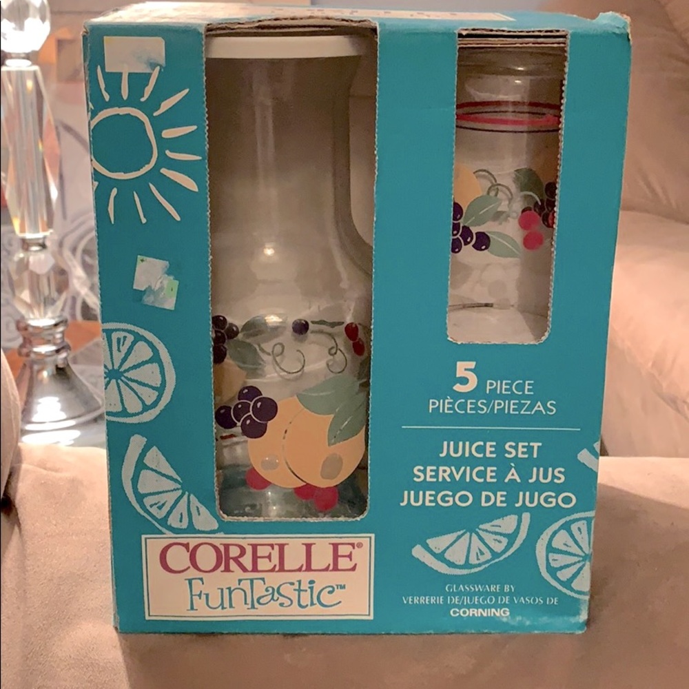 Vintage 1996 Correlle Funtastc 5 Piece Juice Set